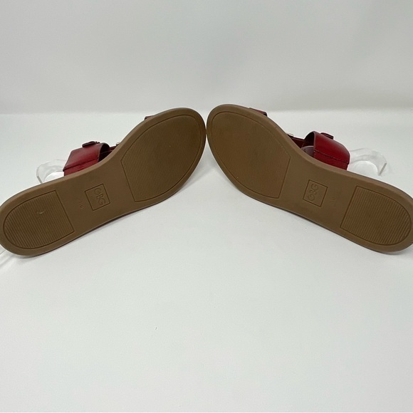 G By Guess Dark Red Open Toe Sandal with Gold Accents Size 7 1/2 - Picture 7 of 12